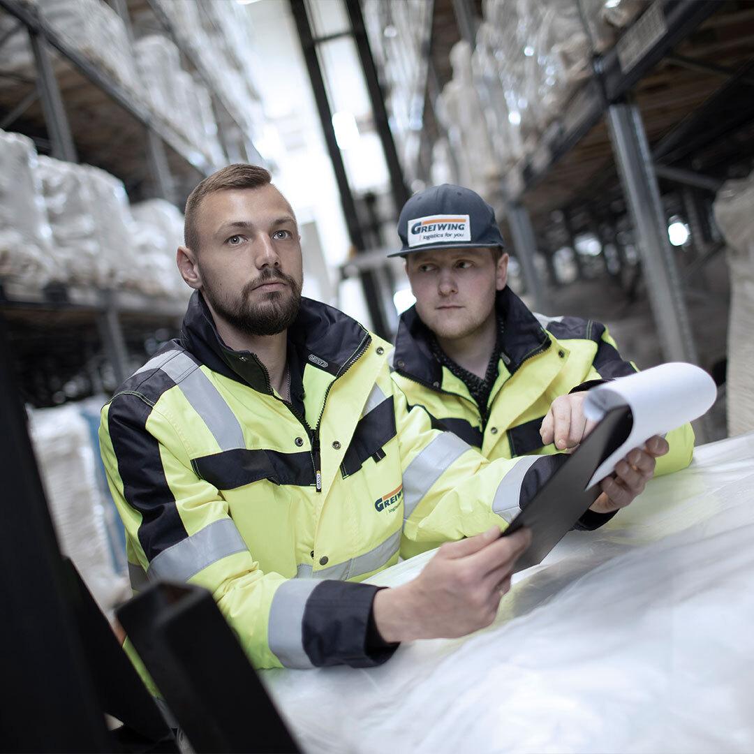 GREIWING Mitarbeiter im Lager