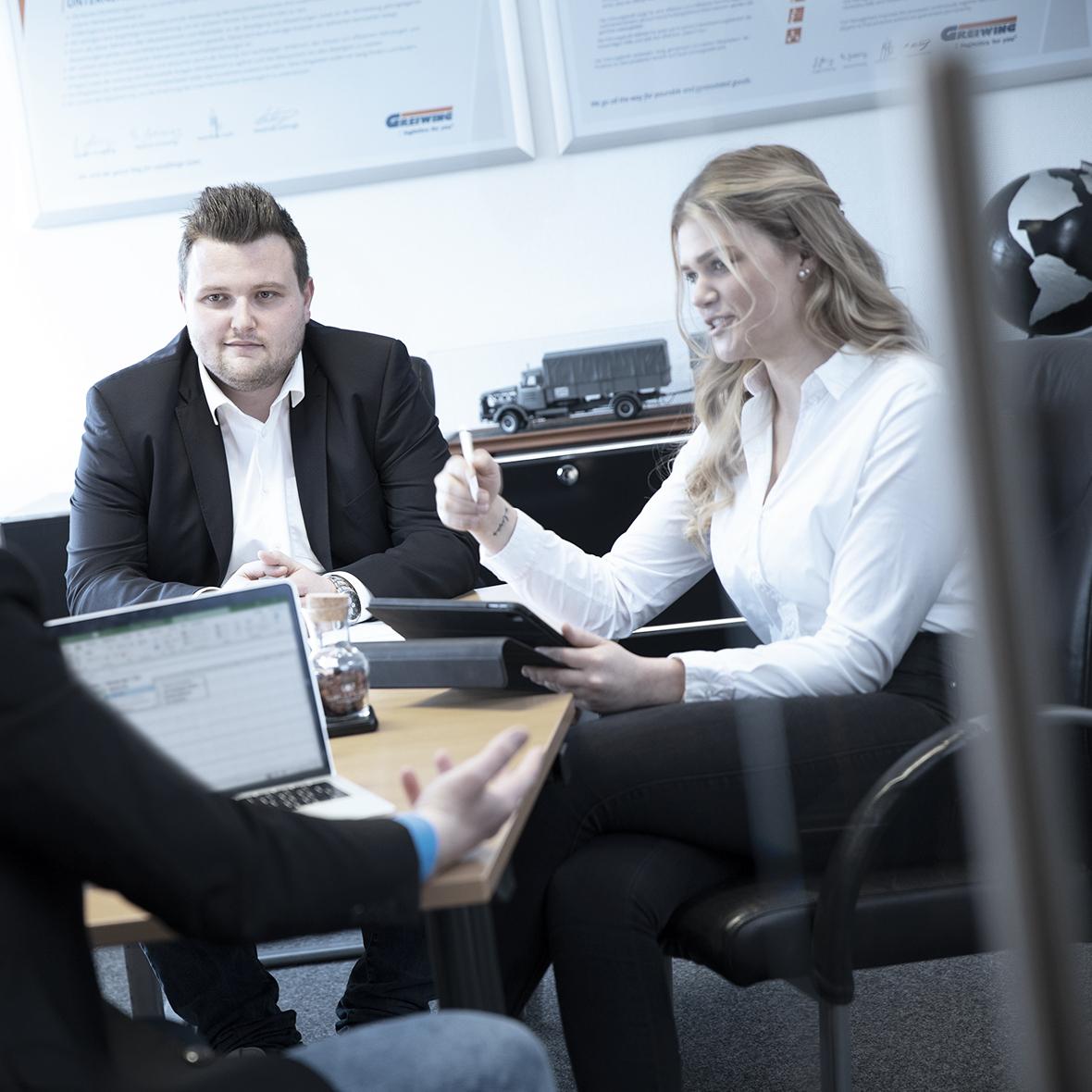 GREIWING Mitarbeiter im Gespräch